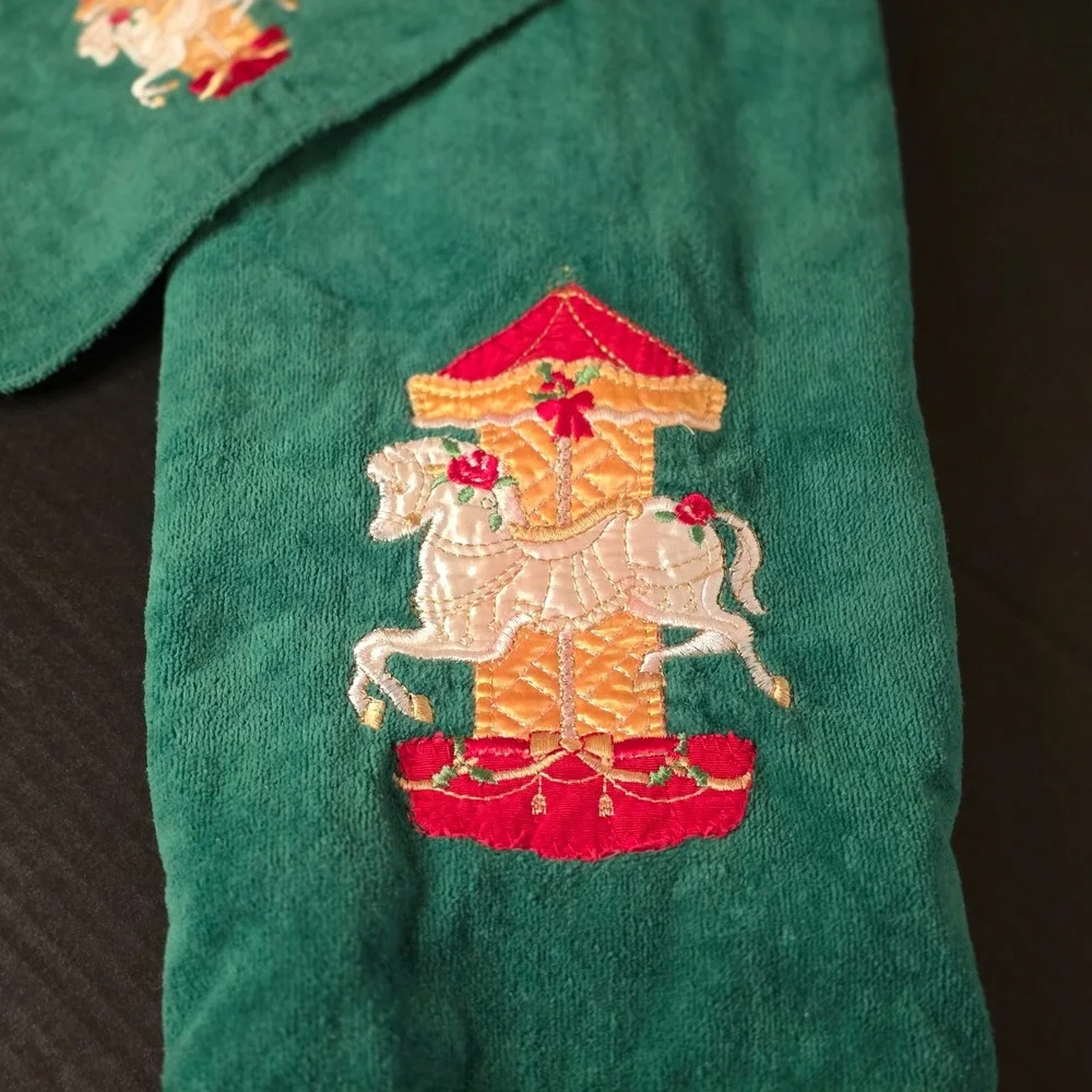 Vintage Christmas Carousel Horse Bath Towel & Washcloth Set Green Made in USA